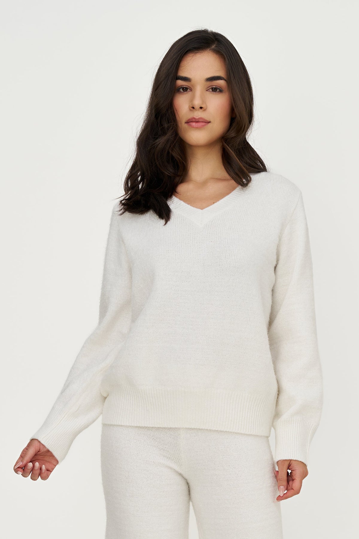 Women's Tinsel-Knit V-Neck Sweater with Long Sleeves