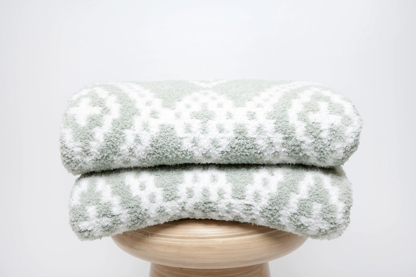 Desert Sage & White Diamond Mosaic Print Extended Throw