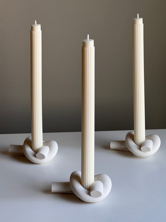 Knot Jesmonite Candlestick Holder: Minimalist Wedding Decor