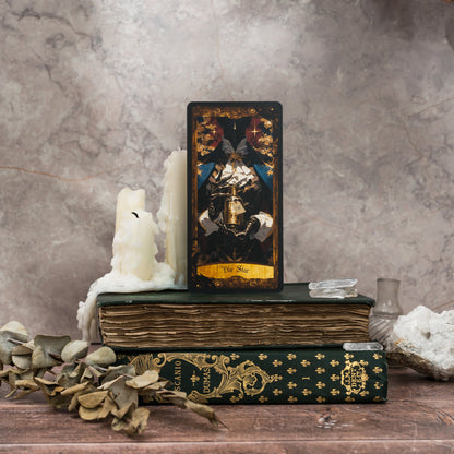 Wonderland Shadows Tarot Deck