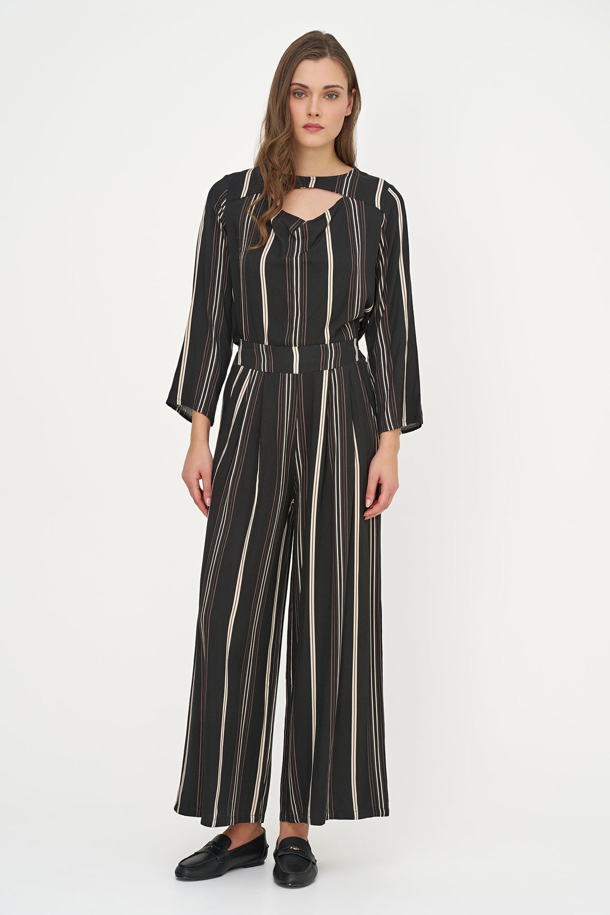 Women's Printed Woven Top with Long Sleeves & Chest Cutout Detail