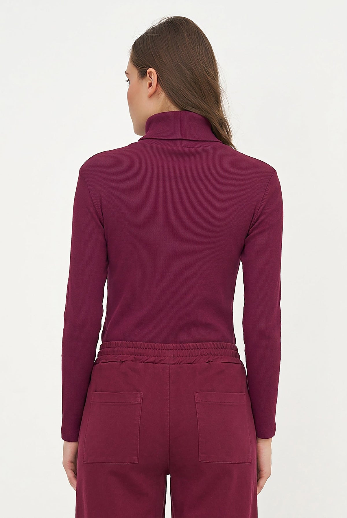 Women's Classic Rib-Knit Turtleneck Top with Long Sleeves