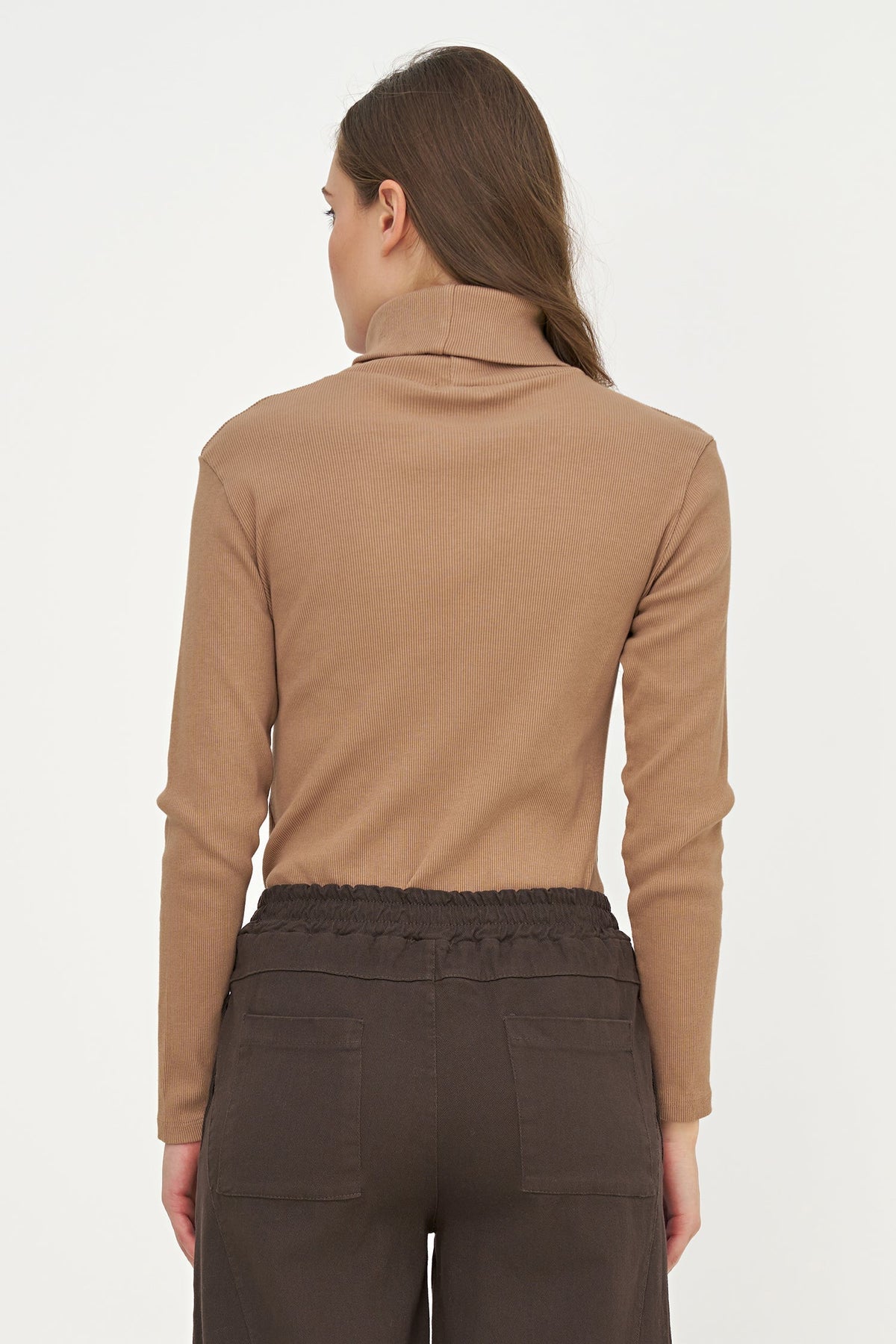 Women's Classic Rib-Knit Turtleneck Top with Long Sleeves