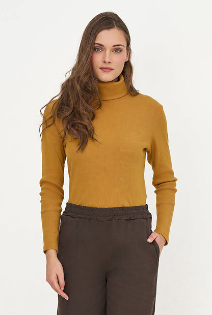 Women's Classic Rib-Knit Turtleneck Top with Long Sleeves