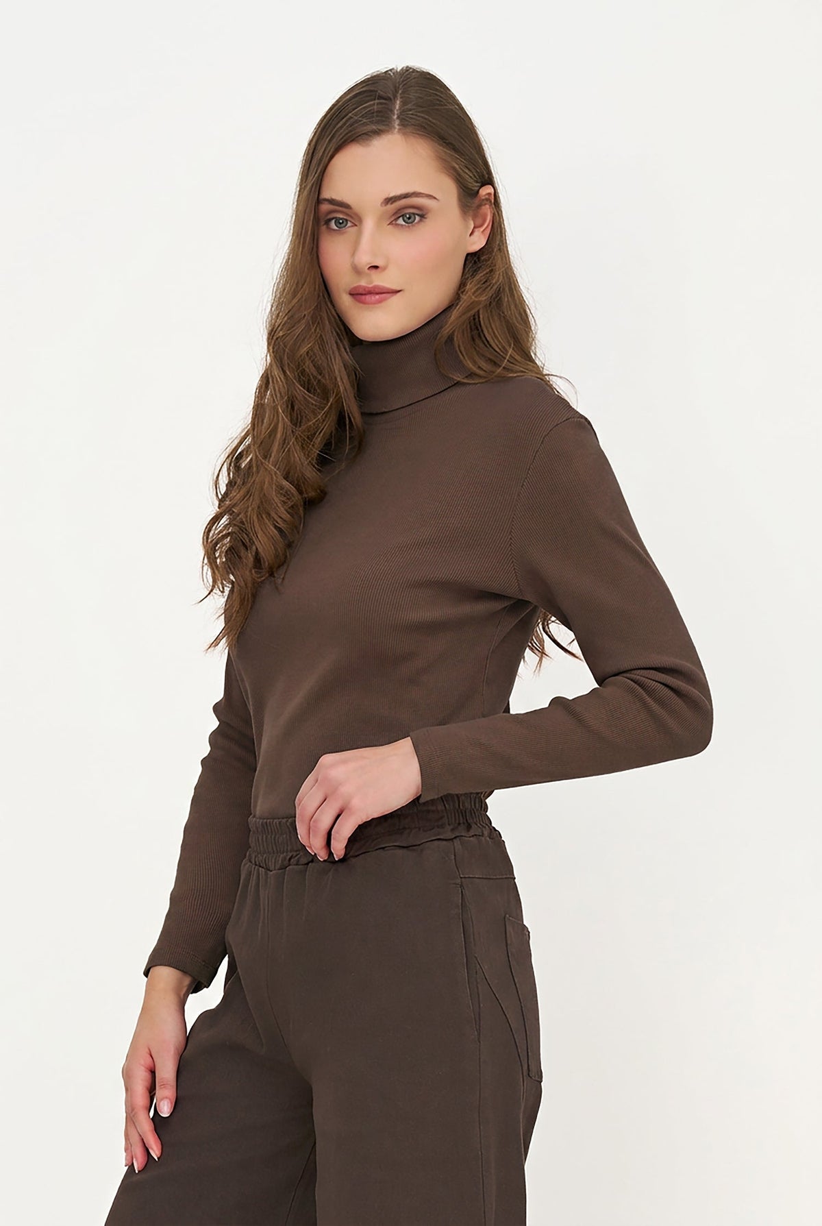 Women's Classic Rib-Knit Turtleneck Top with Long Sleeves