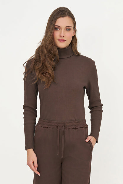 Women's Classic Rib-Knit Turtleneck Top with Long Sleeves