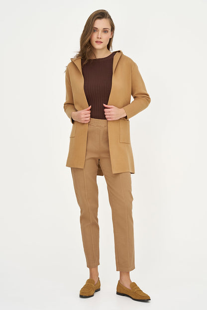 Women's Woven Pull-On Tapered Pants with Curved Side Pockets