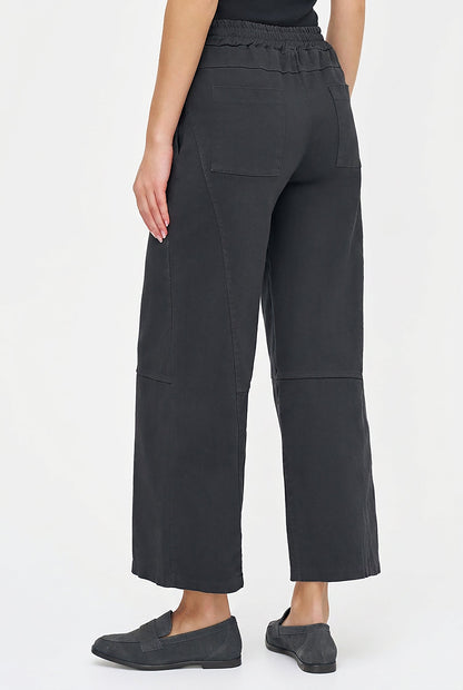 Women's Woven Pull-On Wide-Leg Pants with Back Patch Pockets