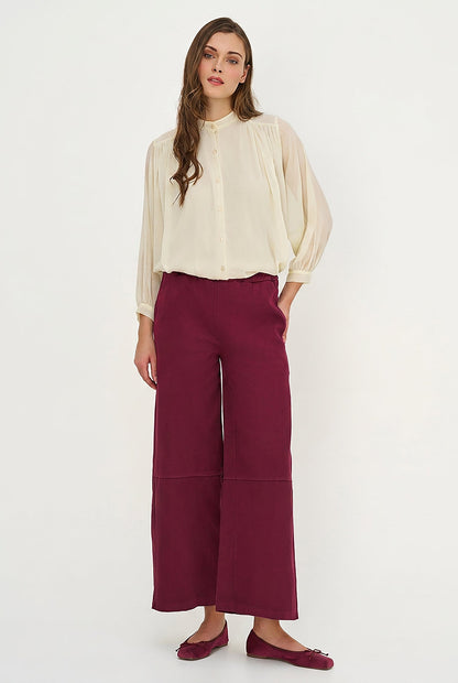 Women's Woven Pull-On Wide-Leg Pants with Back Patch Pockets