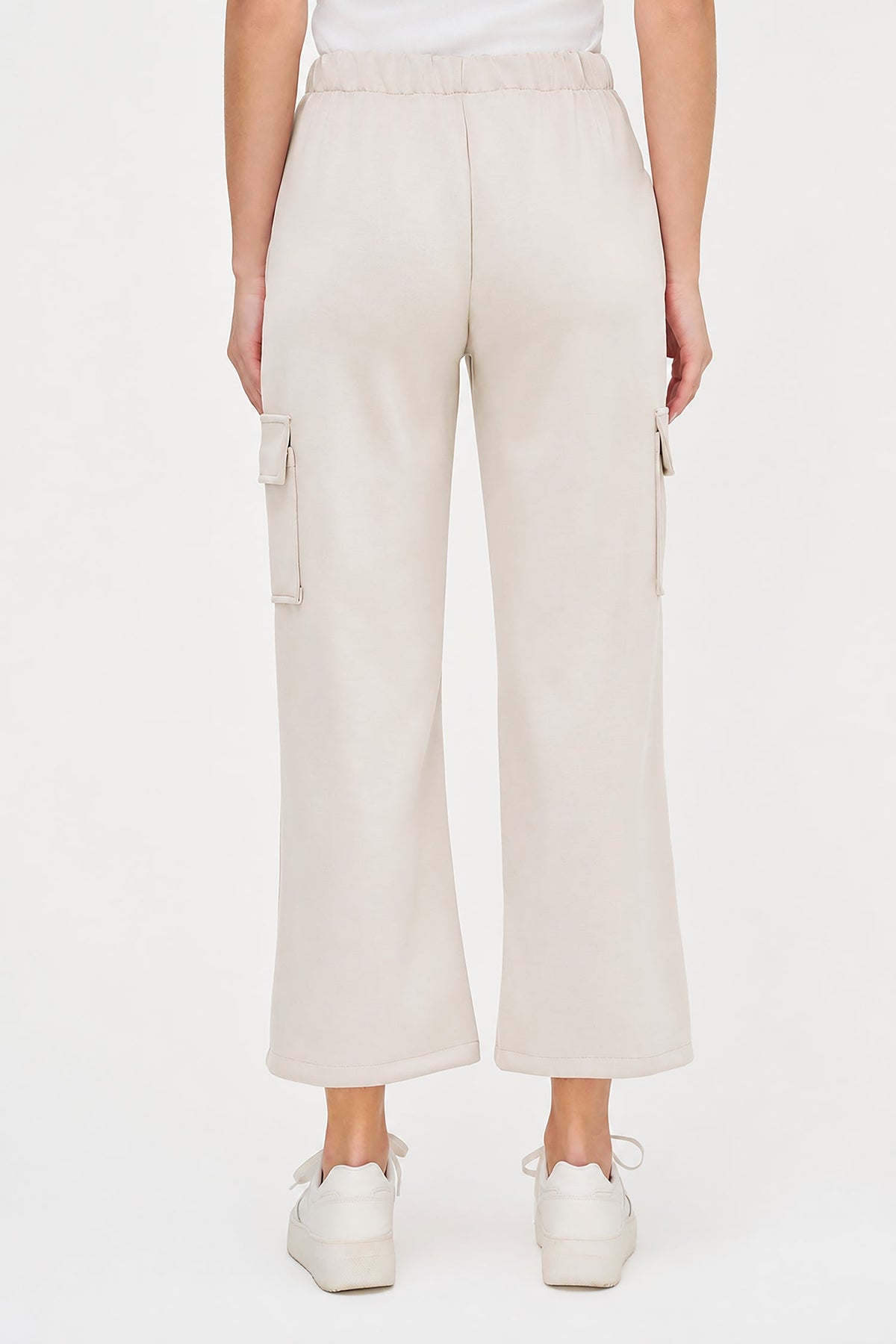 Women's Knit Pull-On Sweatpants with Side & Cargo Pockets