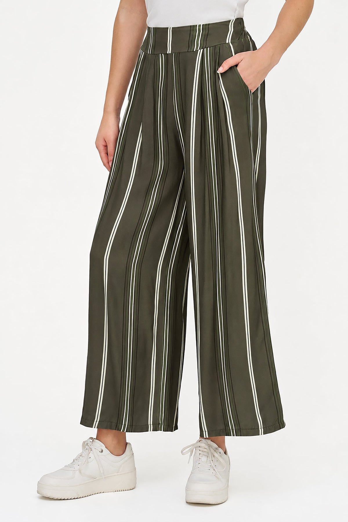 Women's Printed Woven Wide-Leg Pull-On Pants with Side Pockets