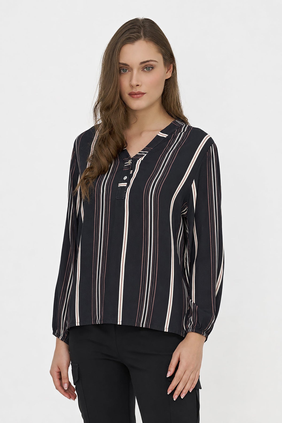 Women's Printed Woven Tunic with Buttoned V-Neck Collar & Side Slits
