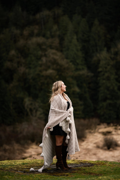 Rainy Day & Baby's Breath Diamond Point 2.0 with Tassels Print Extended Throw