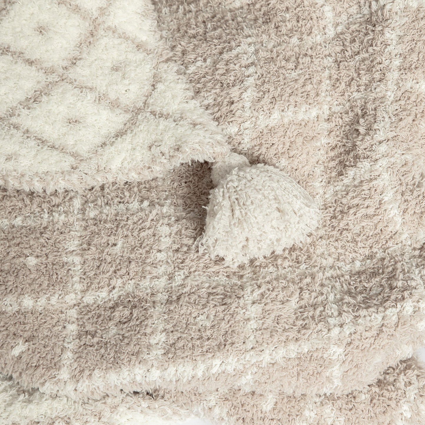 Rainy Day & Baby's Breath Diamond Point 2.0 with Tassels Print Extended Throw
