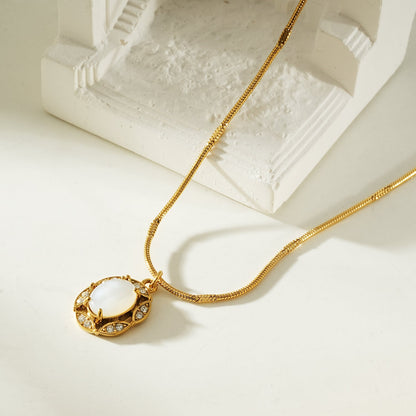 MYTHIC Gold: Heirloom Inspired Freshwater Pearl Halo Pendant Necklace