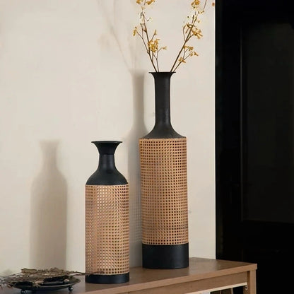 Kushi Vase