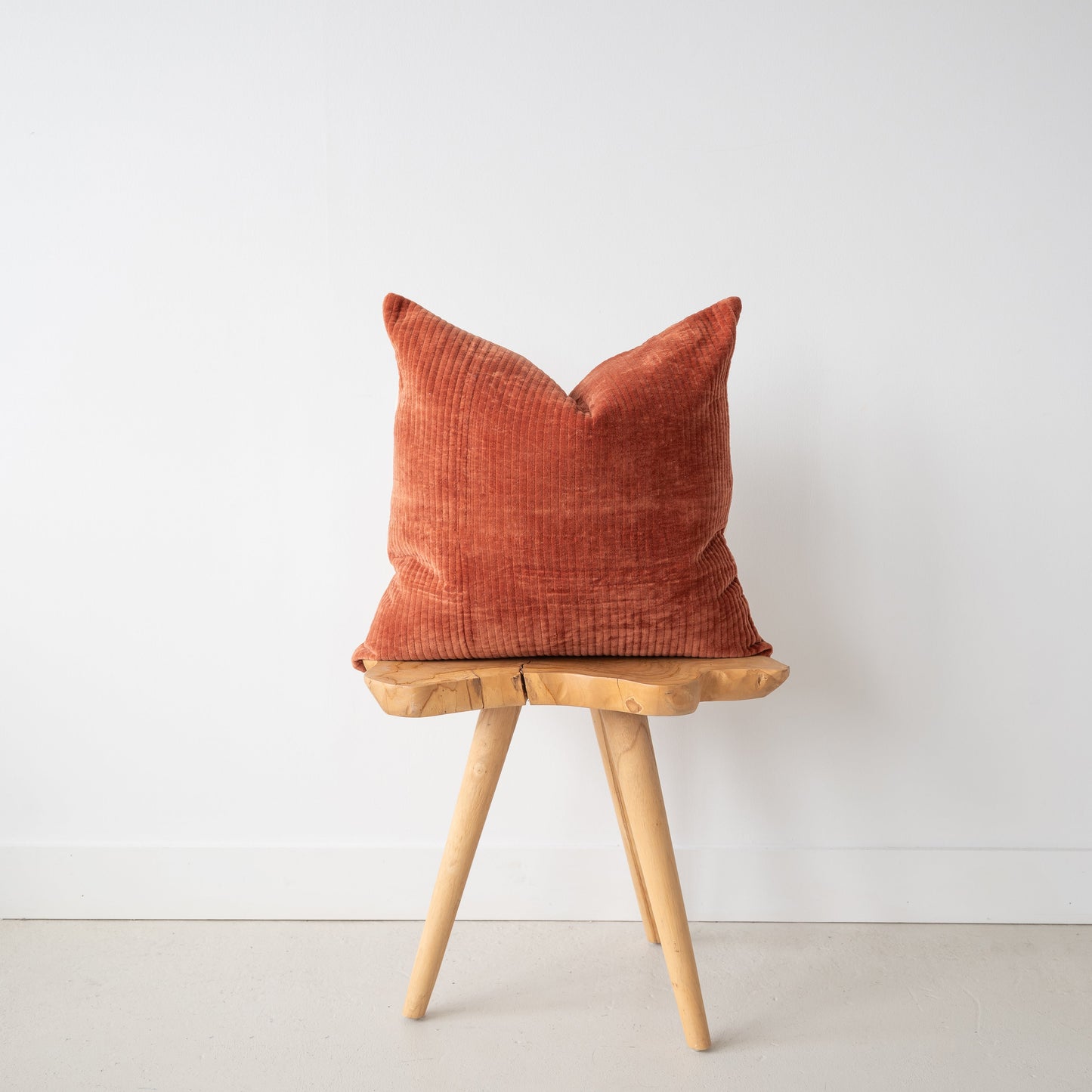 VELVET - RIBBED RUST