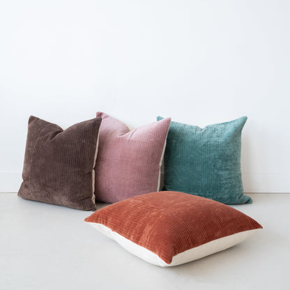 VELVET - RIBBED BROWN