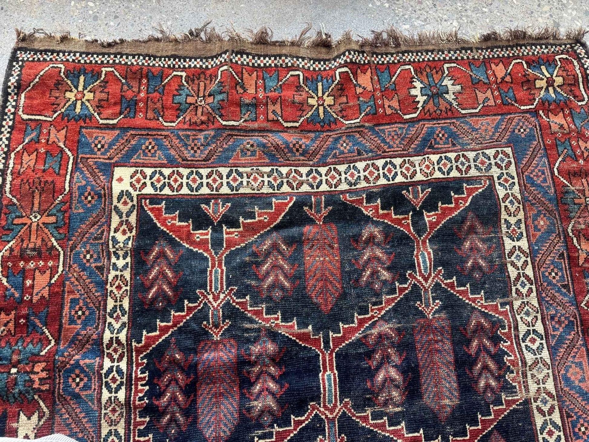 Antique Persian Bakhtiari Rug | 5' x 7’ 4"
