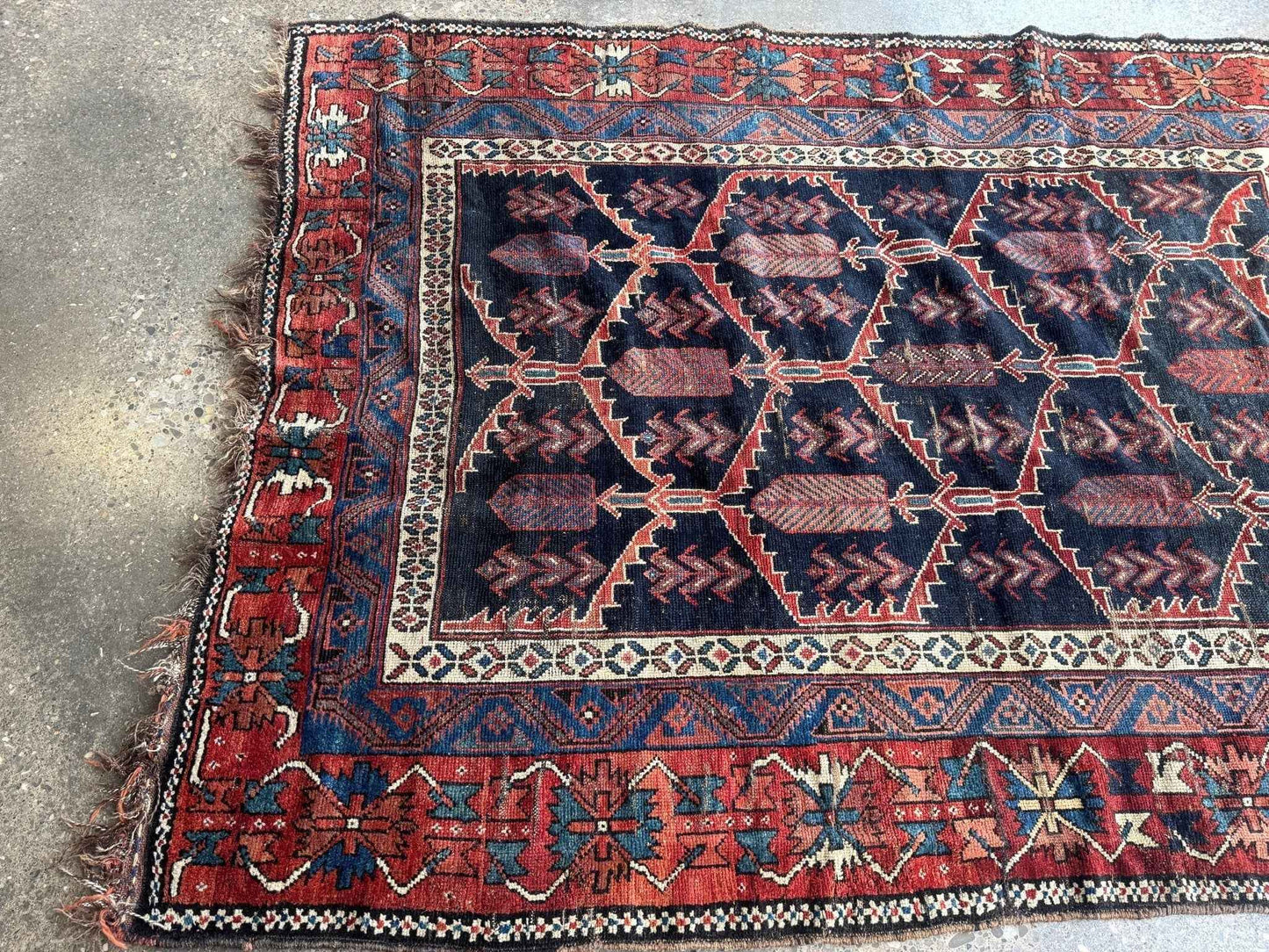 Antique Persian Bakhtiari Rug | 5' x 7’ 4"