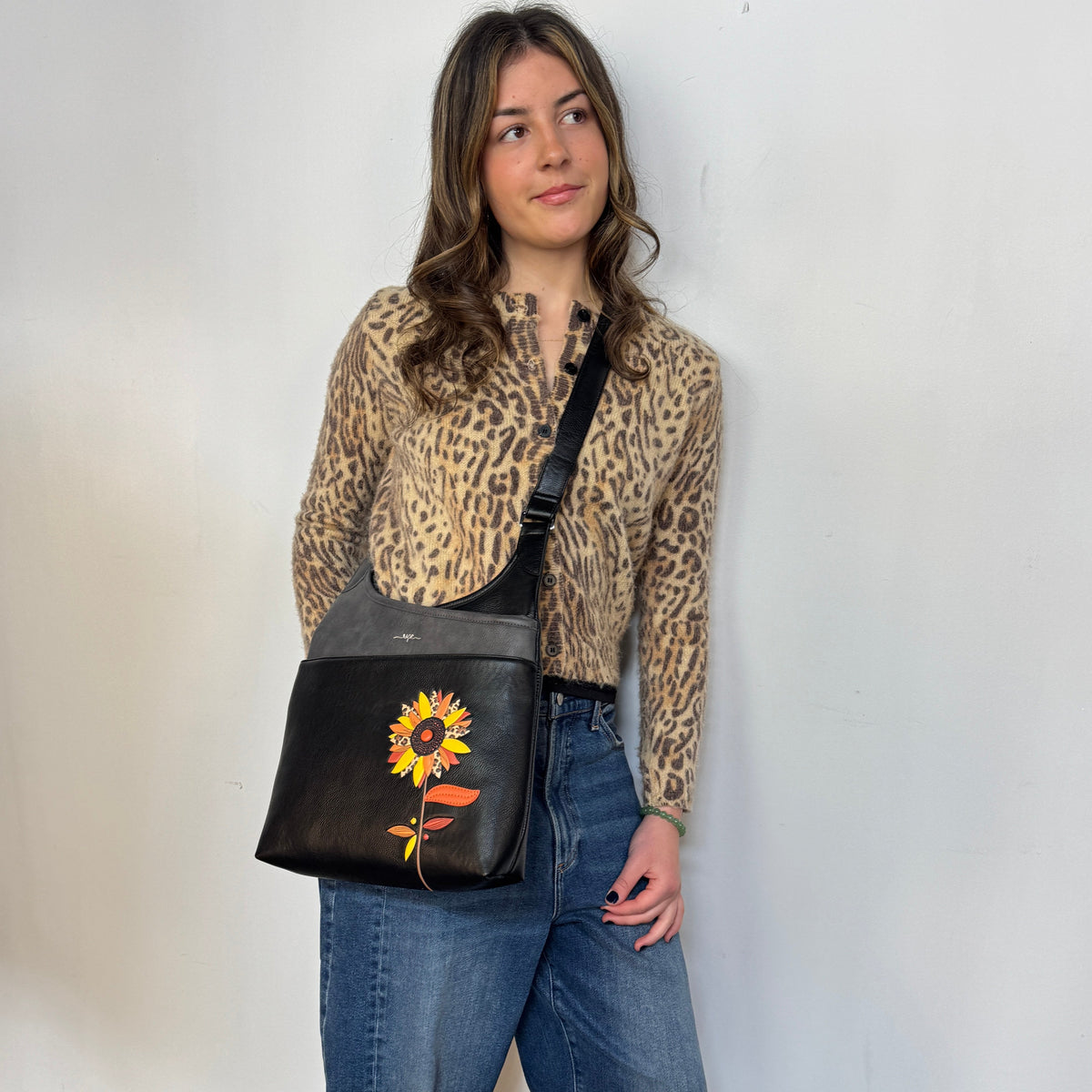 Glory Messenger Bag