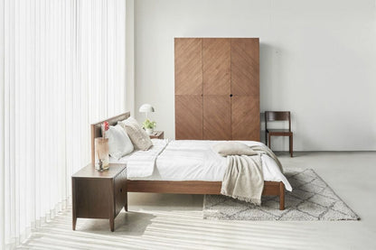 Hobro 301 Three-Door Wardrobe