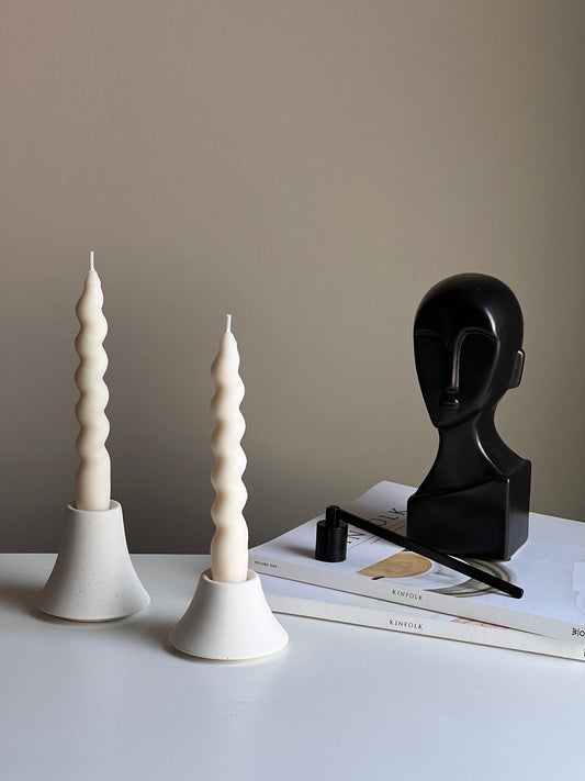 Round Jesmonite Candlestick Holder: Minimalist Table Decor