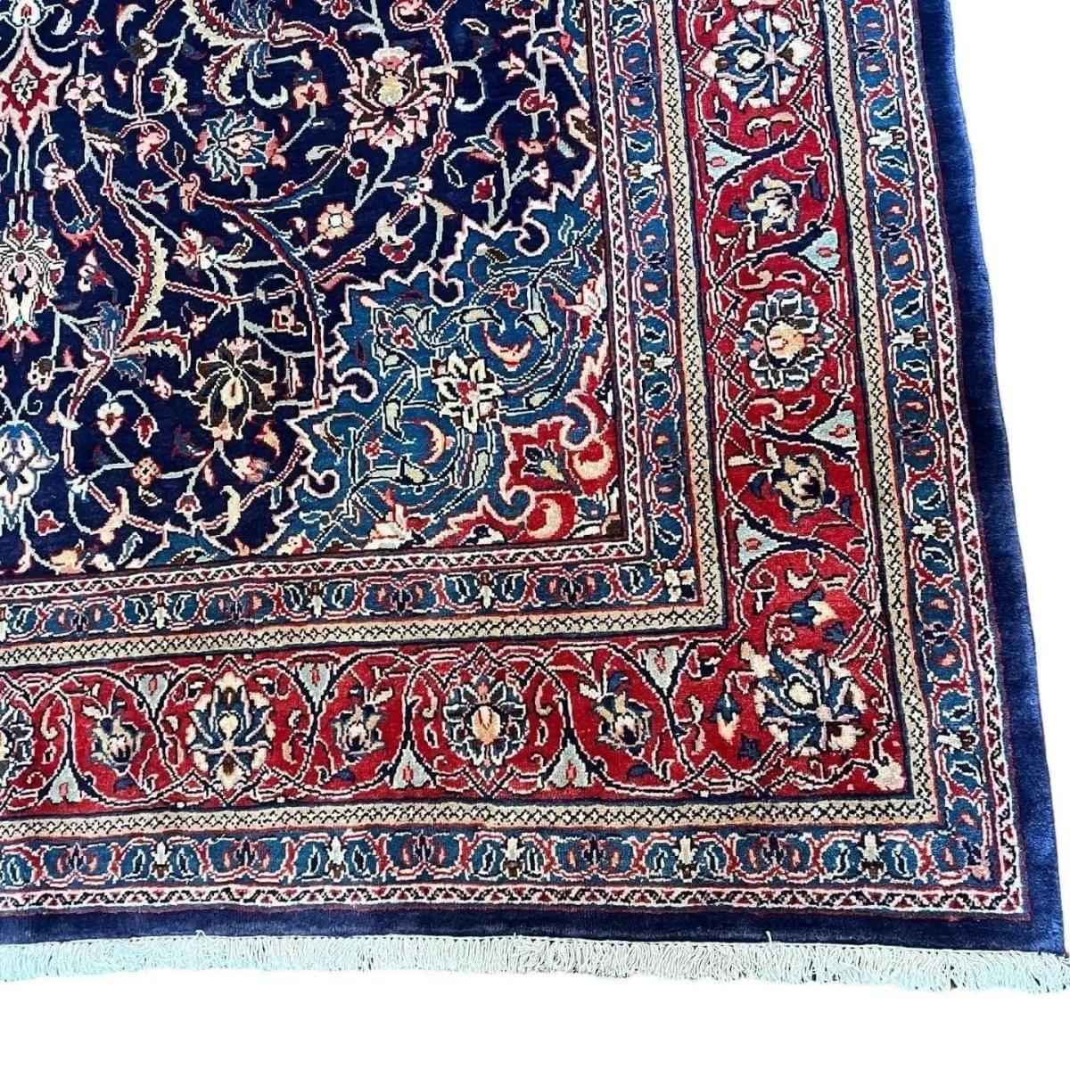 Persian Arak Rug | 9’ 8” x 6’ 8”