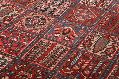 Persian Bakhtiari Rug | 8' 6" x 12' 6"