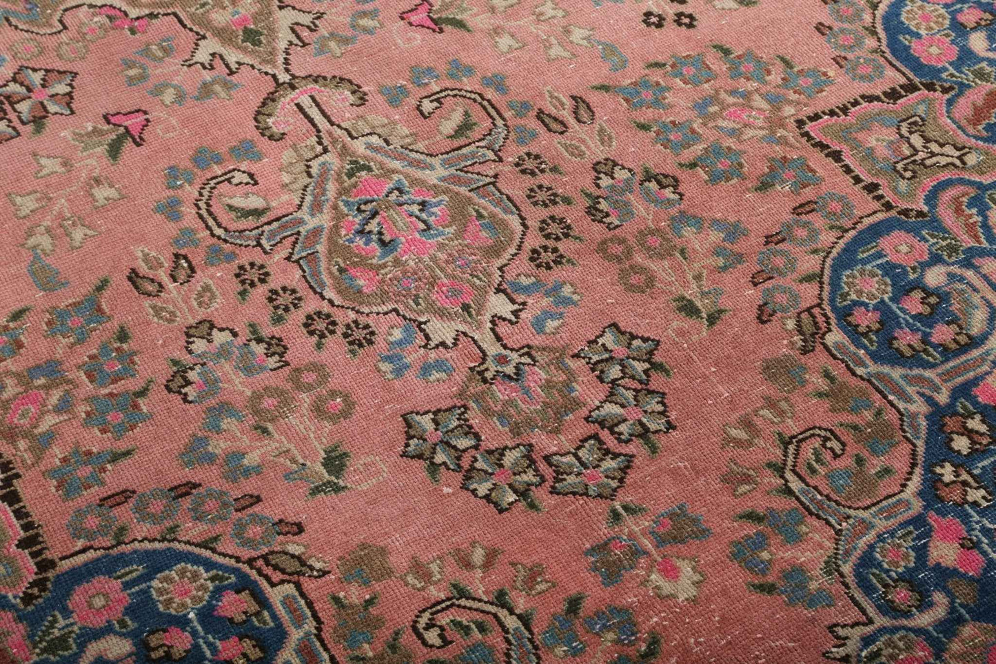Persian Sabzevar Rug | 9' 6" x 12' 11"