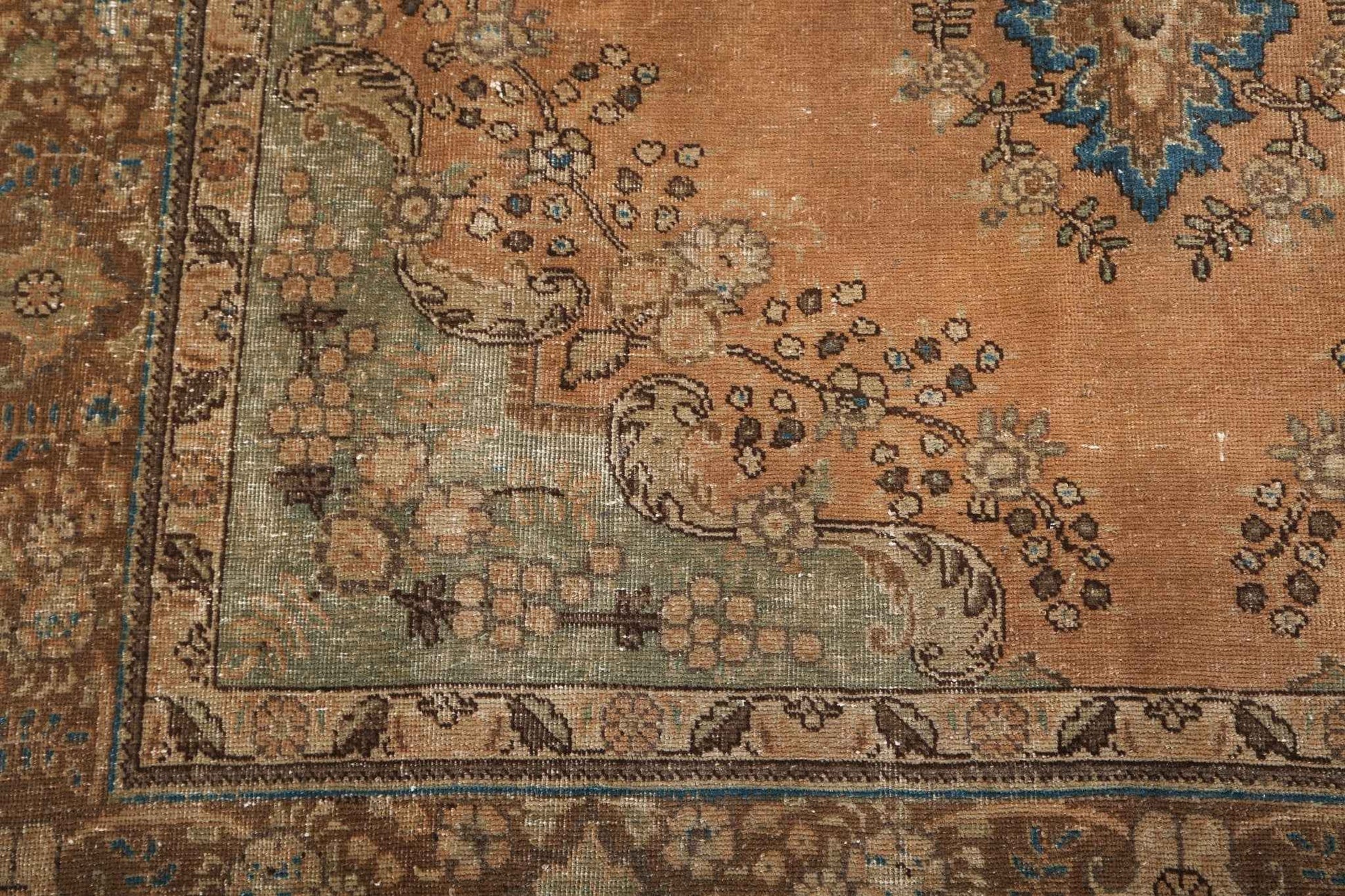 Persian Tabriz Rug | 6' x 9'