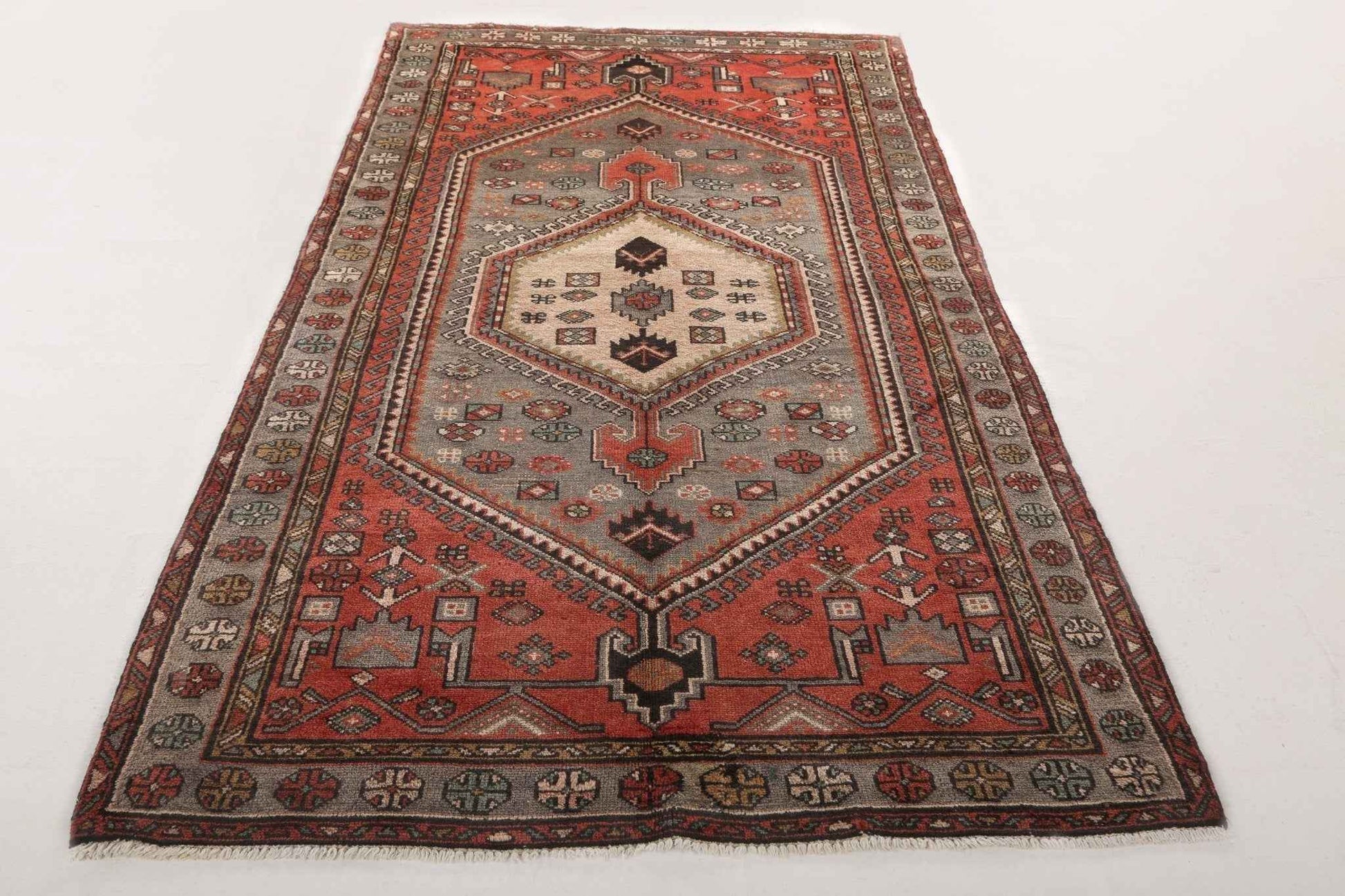 Persian Zanjan Rug | 4' 3" x 7' 10"