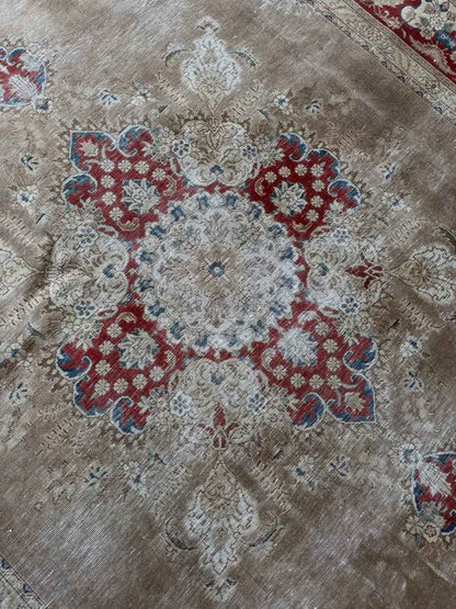 Vintage Tabriz Rug | 7' 5" x 11' 4"