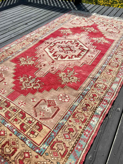 Yahya | 4' x 7' 2" | Turkish Yahyali Rug